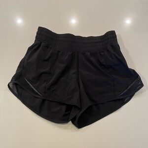 Lululemon Hotty Hot Low Rise 2.5” Shorts